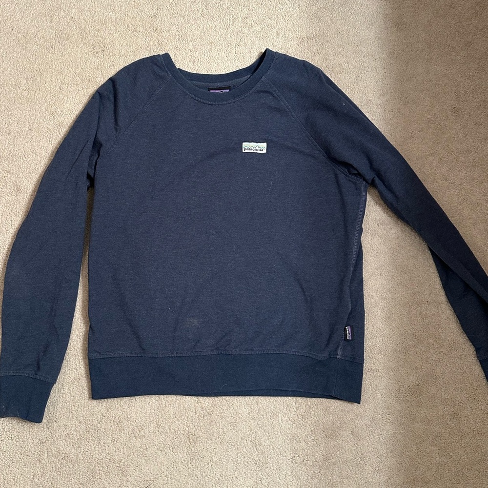 Patagonia crewneck, size medium